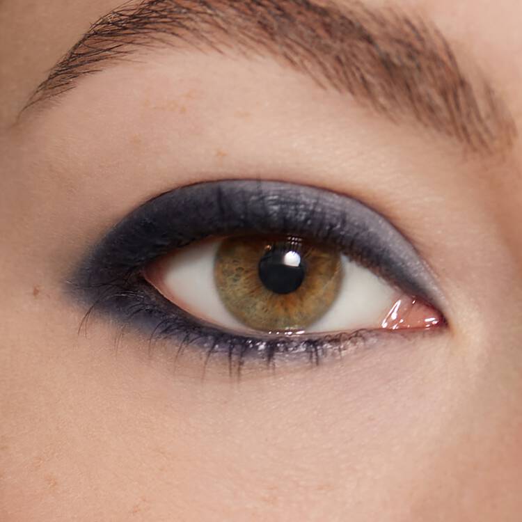 LÁPIZ DE OJOS DE SEDA SUAVE